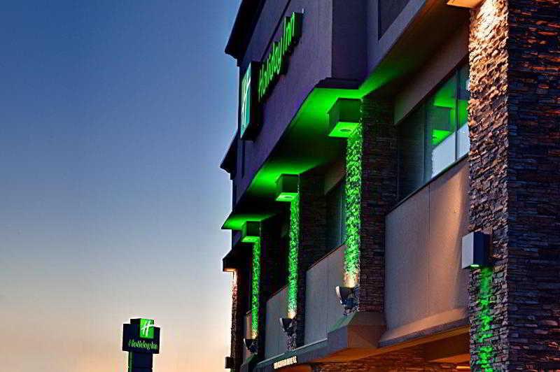 Holiday Inn Calgary Airport By Ihg Exterior photo