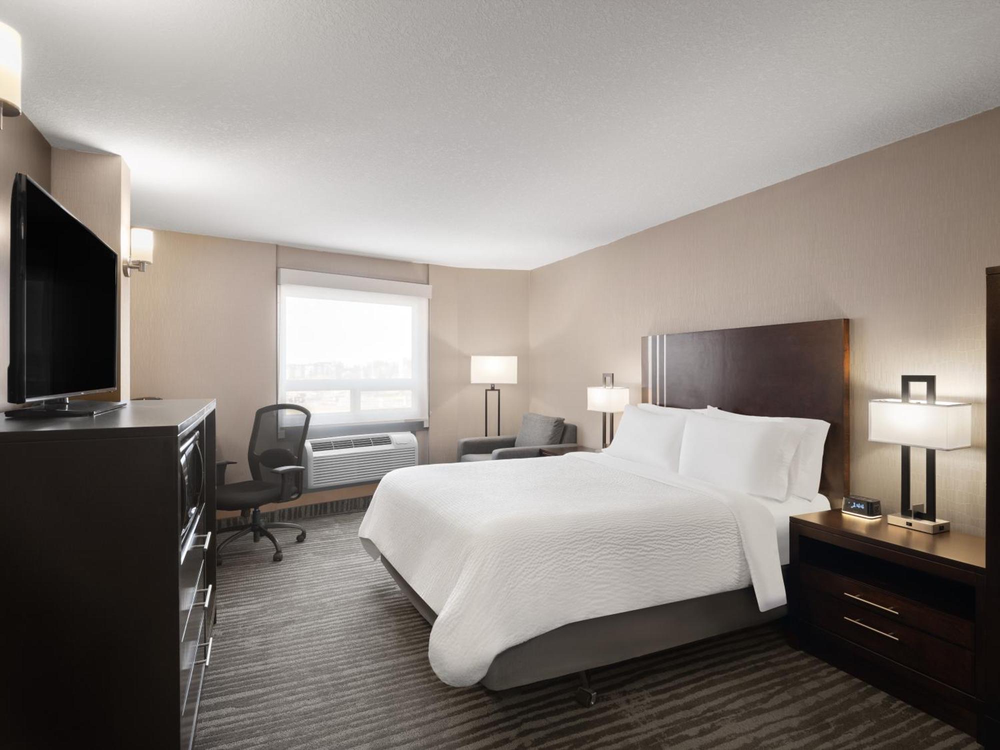 Holiday Inn Calgary Airport By Ihg Exterior photo
