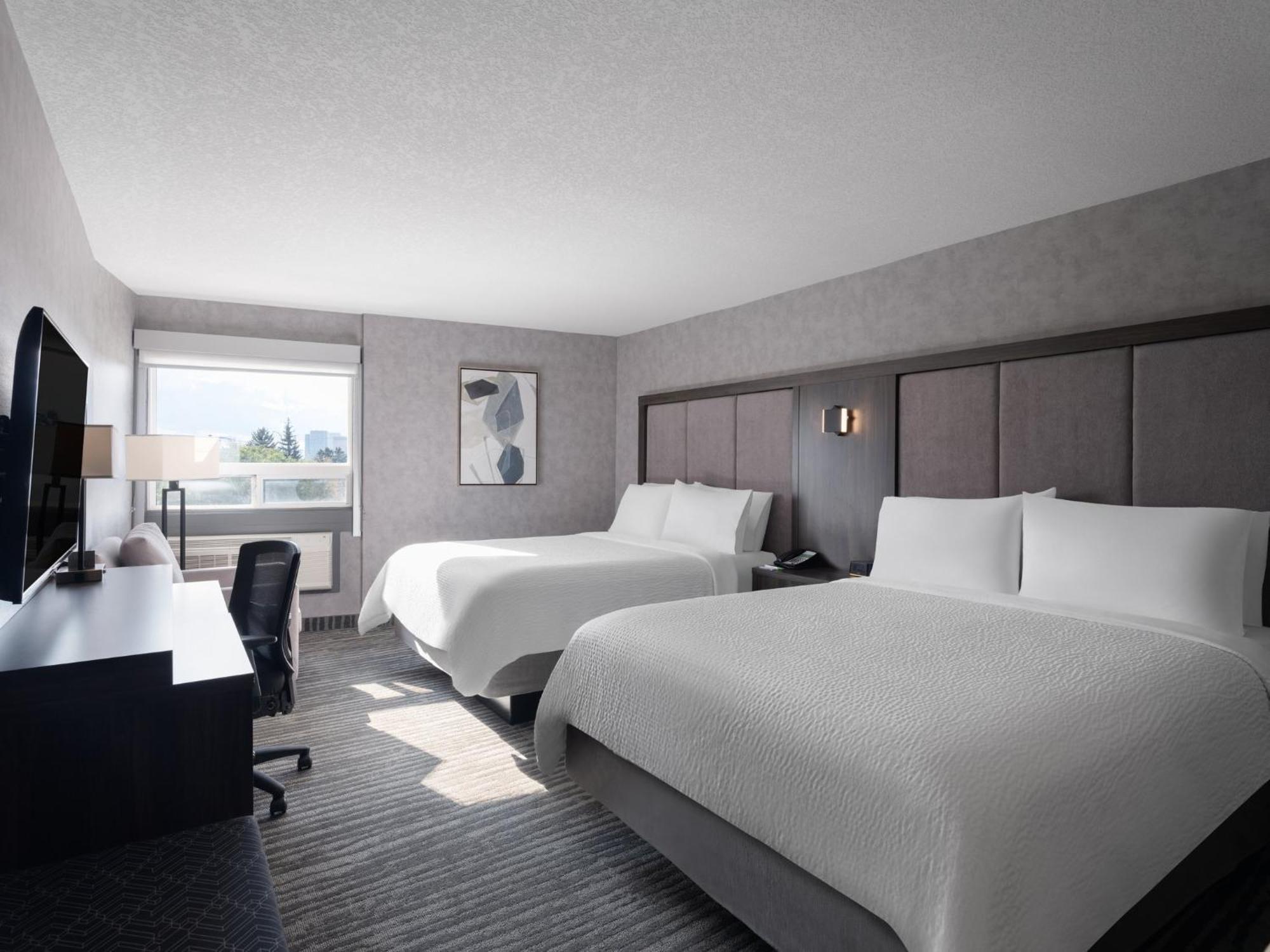 Holiday Inn Calgary Airport By Ihg Exterior photo