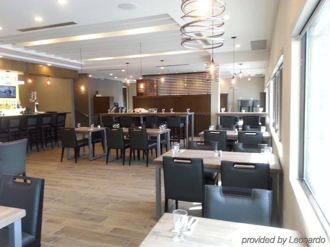 Holiday Inn Calgary Airport By Ihg Exterior photo