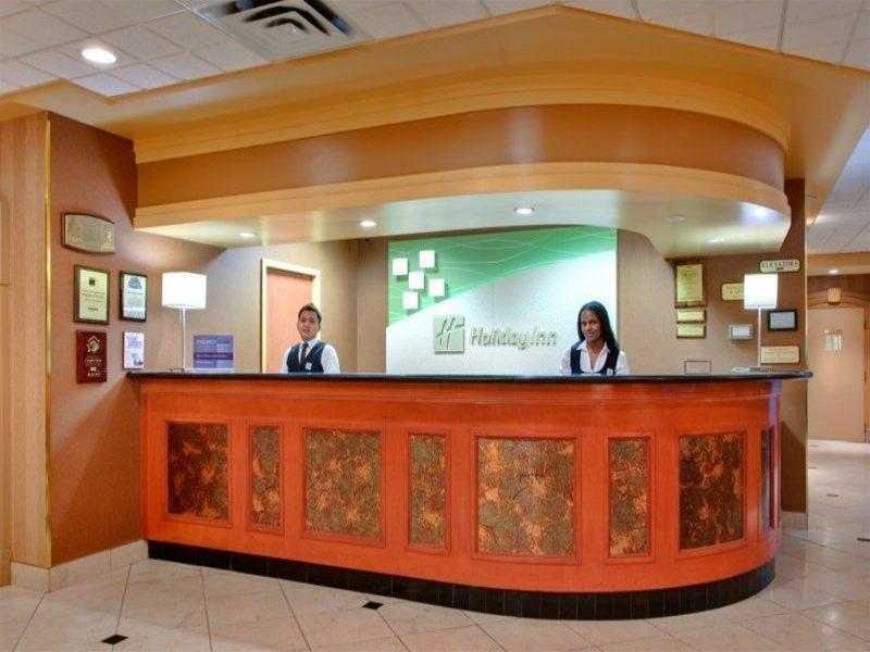 Holiday Inn Calgary Airport By Ihg Interior photo