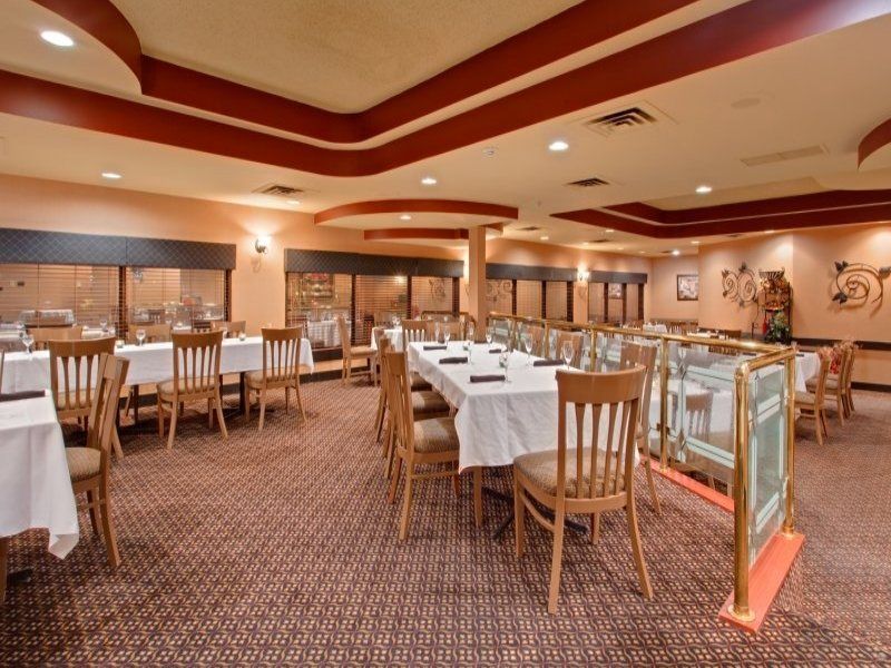 Holiday Inn Calgary Airport By Ihg Exterior photo